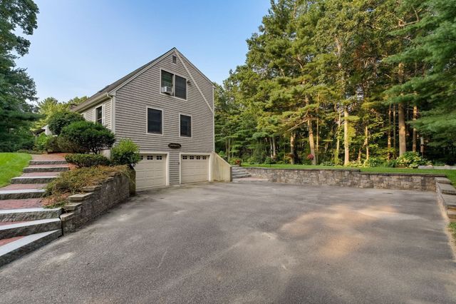 28 Lady Slipper Cir, Pembroke, MA 02359