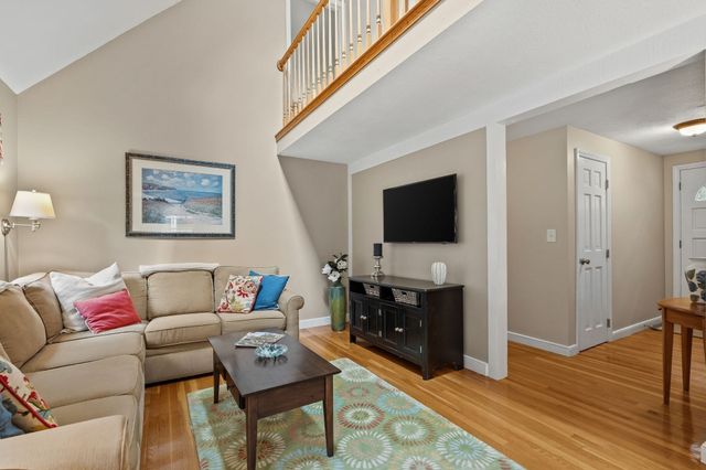 28 Lady Slipper Cir, Pembroke, MA 02359