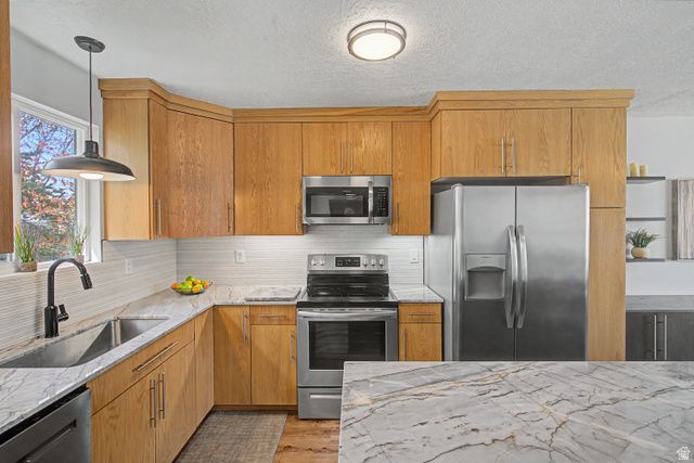 3087 N 2250 E, Layton, UT 84040