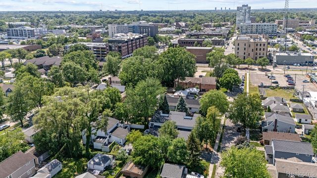 418 E 5th Street 2, Royal Oak, MI 48067