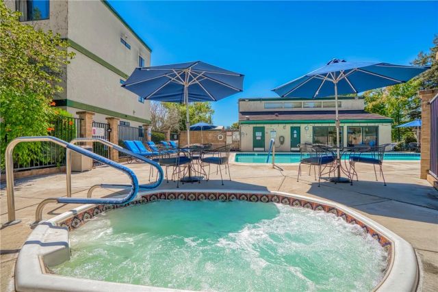 10 Royale 23, Lakeport, CA 95453