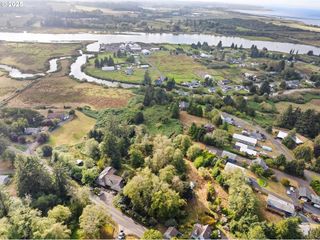91906 LEWIS AND CLARK Rd, Astoria, OR 97103