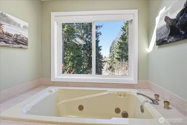 17035 136th Place SE, Renton, WA 98058