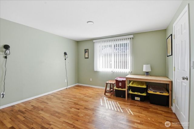 17035 136th Place SE, Renton, WA 98058