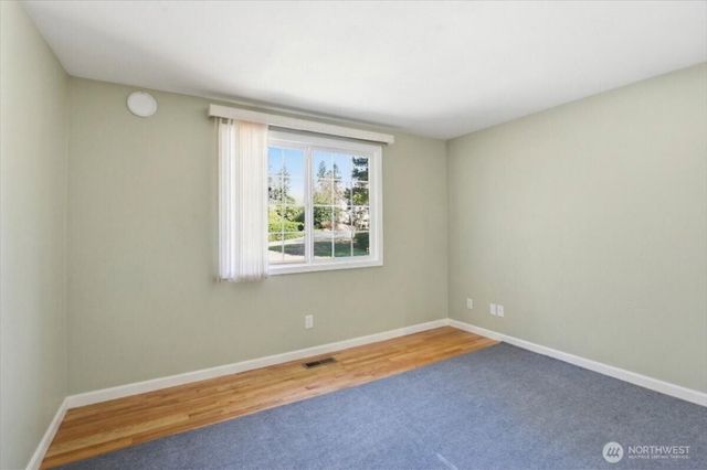 17035 136th Place SE, Renton, WA 98058