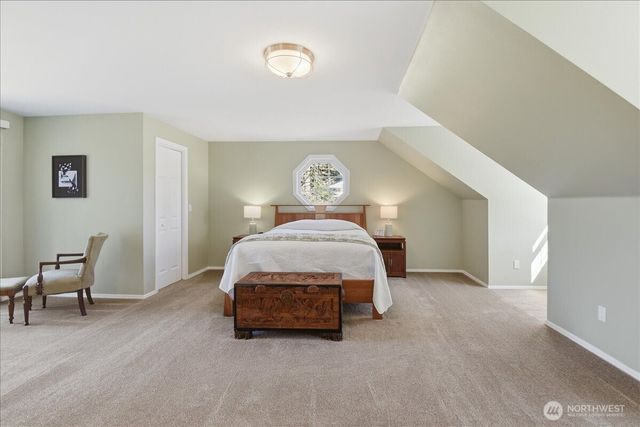 17035 136th Place SE, Renton, WA 98058