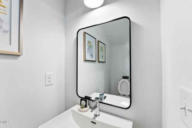 4821 Gossamer Lane 102, Raleigh, NC 27616