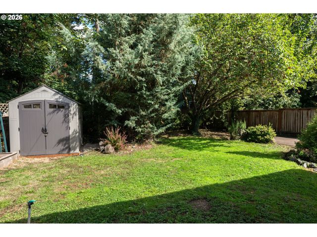 8615 Sw PINEBROOK St, Tigard, OR 97224