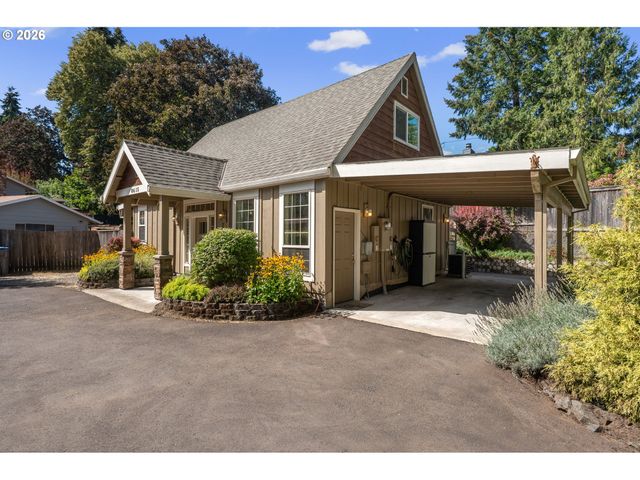 8615 Sw PINEBROOK St, Tigard, OR 97224