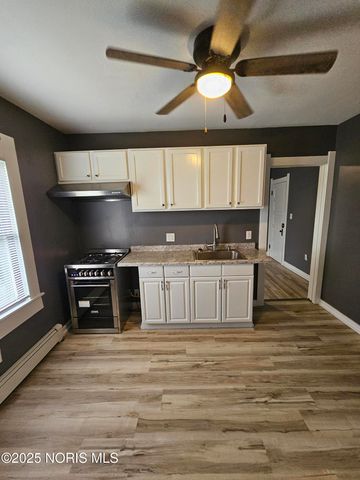 1114 N Superior Street, Toledo, OH 43604