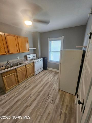 1114 N Superior Street, Toledo, OH 43604