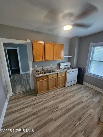 1114 N Superior Street, Toledo, OH 43604