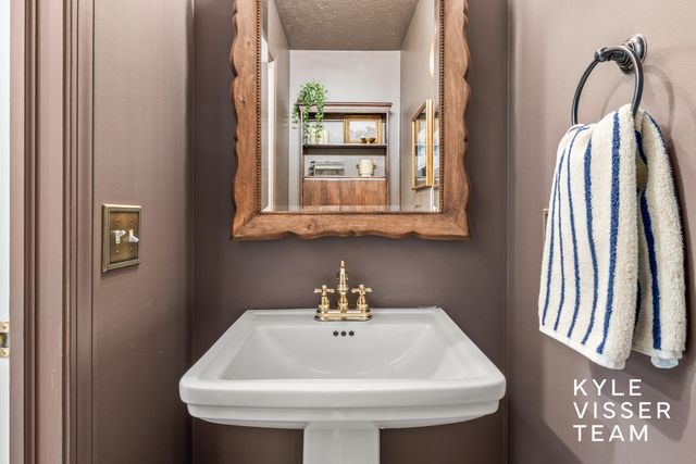 7033 Concolor Drive NE, Rockford, MI 49341