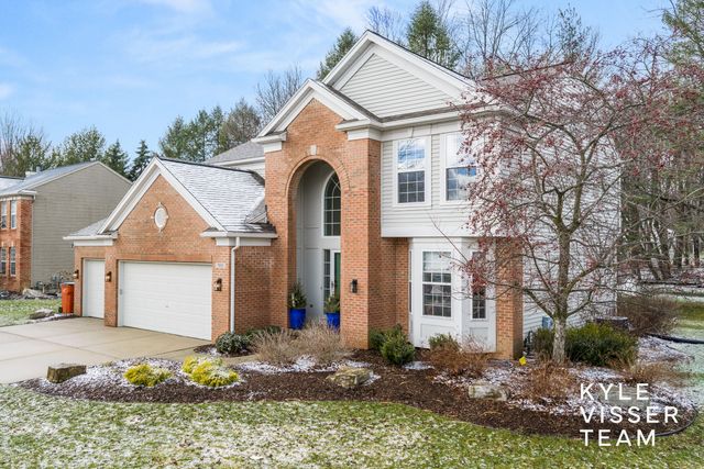 7033 Concolor Drive NE, Rockford, MI 49341