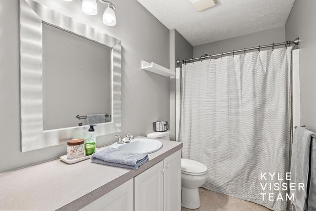 7033 Concolor Drive NE, Rockford, MI 49341