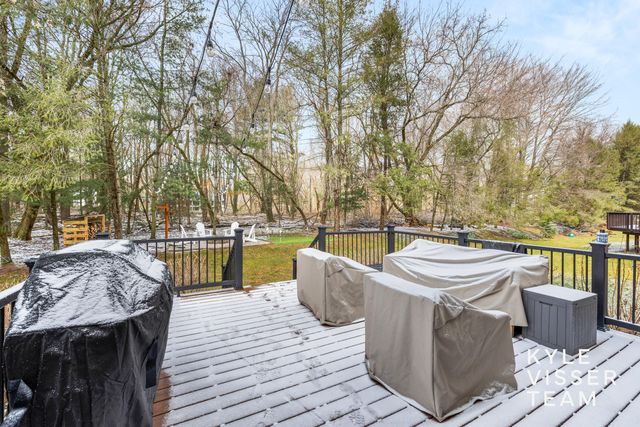 7033 Concolor Drive NE, Rockford, MI 49341