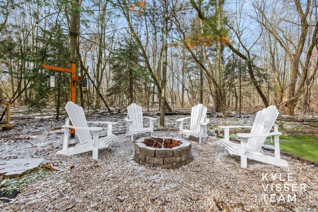 7033 Concolor Drive NE, Rockford, MI 49341