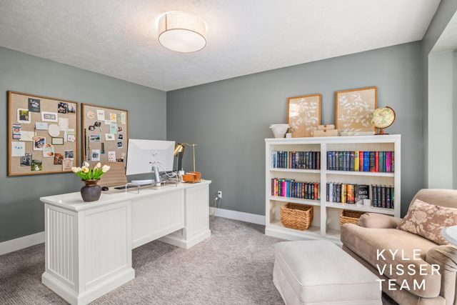 7033 Concolor Drive NE, Rockford, MI 49341