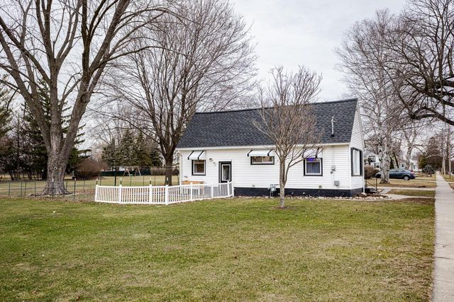 1514 River DRIVE, Watertown, WI 53094