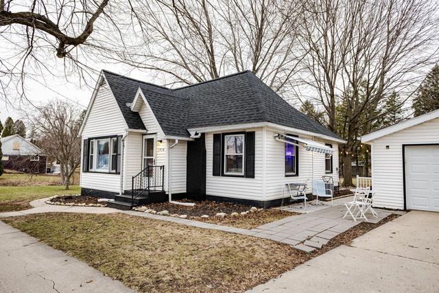 1514 River DRIVE, Watertown, WI 53094