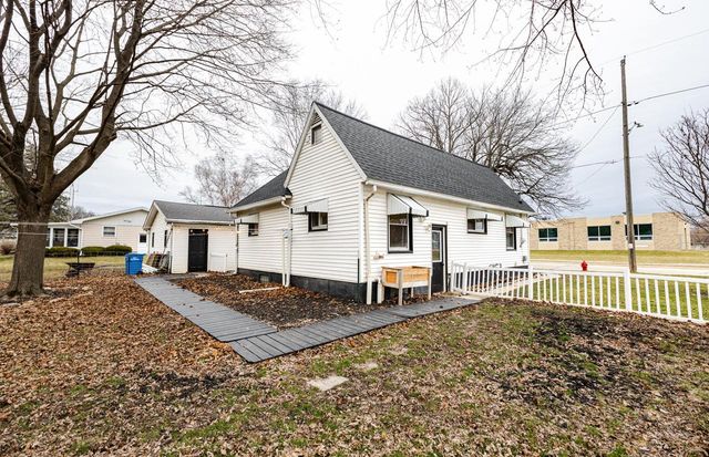 1514 River DRIVE, Watertown, WI 53094