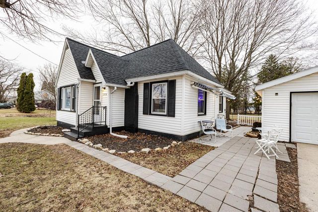 1514 River DRIVE, Watertown, WI 53094