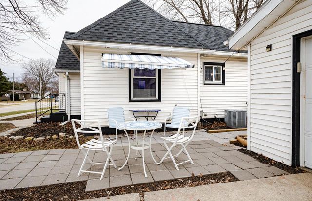 1514 River DRIVE, Watertown, WI 53094