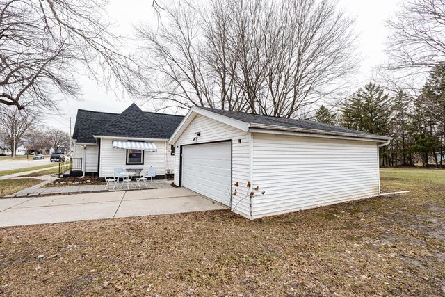 1514 River DRIVE, Watertown, WI 53094