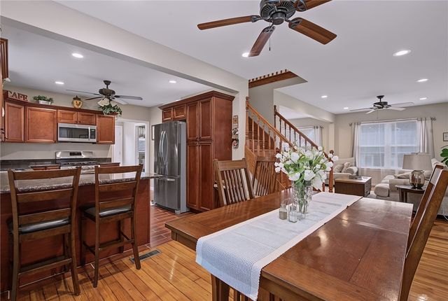 81 Rogers Avenue, Barrington, RI 02806