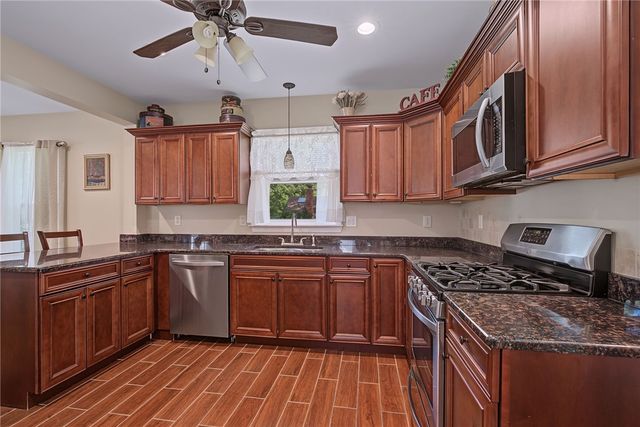 81 Rogers Avenue, Barrington, RI 02806