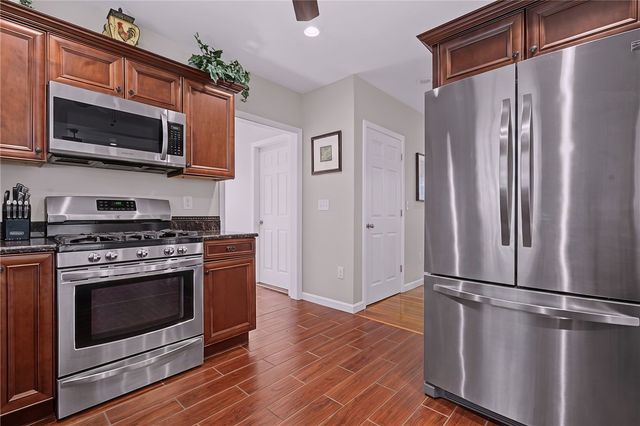 81 Rogers Avenue, Barrington, RI 02806