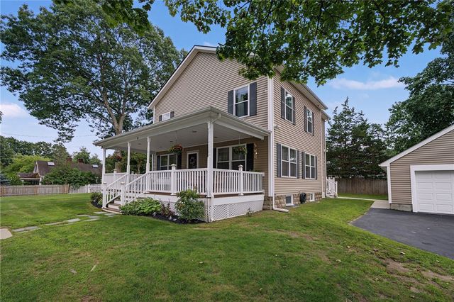 81 Rogers Avenue, Barrington, RI 02806