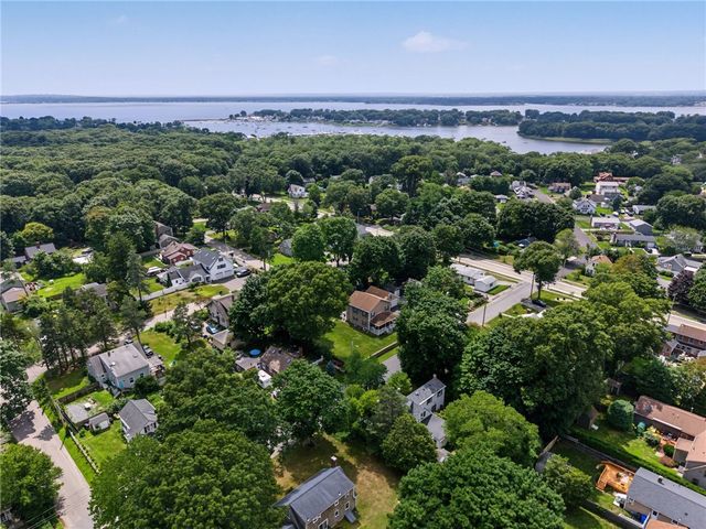 81 Rogers Avenue, Barrington, RI 02806