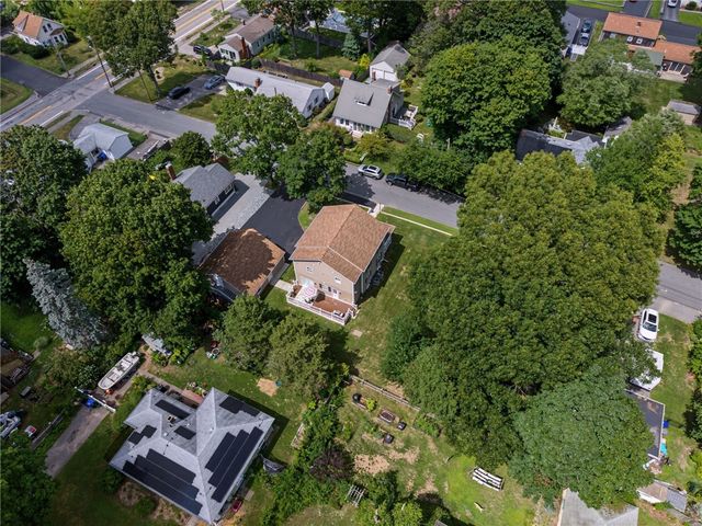 81 Rogers Avenue, Barrington, RI 02806