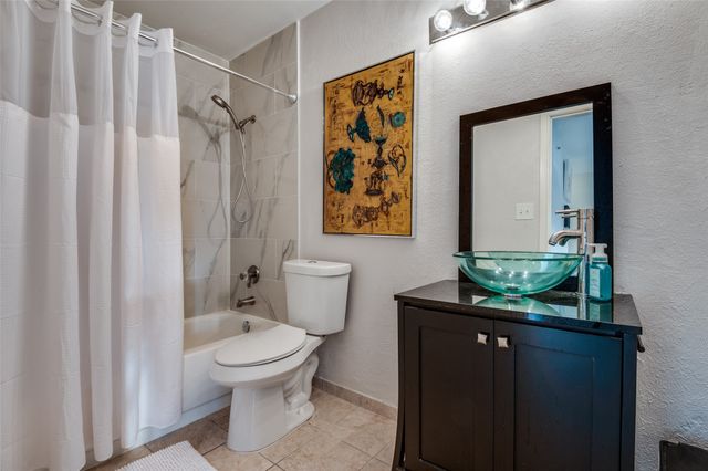 3033 San Jacinto Street 323, Dallas, TX 75204