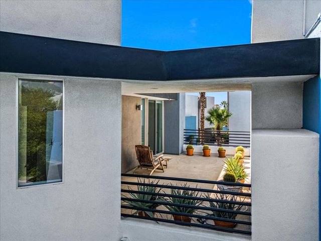 222 Breeze Loop, Palm Springs, CA 92262