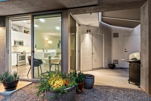 222 Breeze Loop, Palm Springs, CA 92262