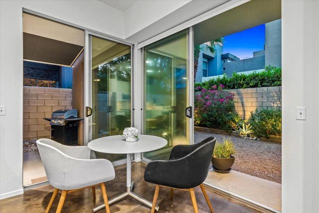 222 Breeze Loop, Palm Springs, CA 92262