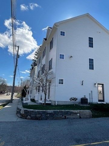150 W Main Street 1, Millbury, MA 01527