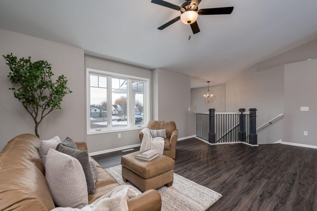 108 Ella Court, Mankato, MN 56001