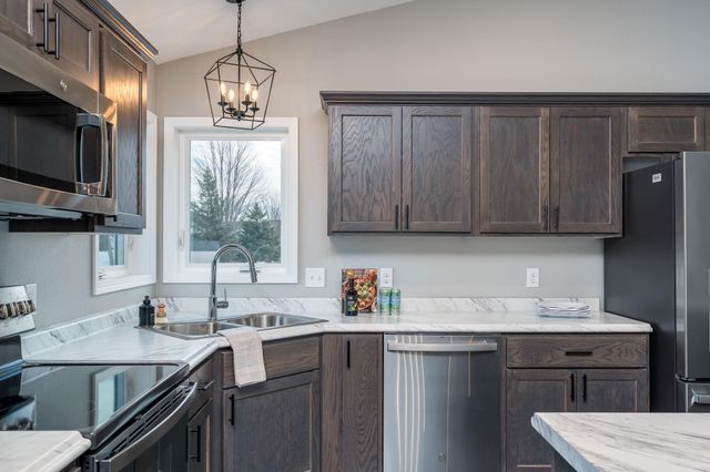 108 Ella Court, Mankato, MN 56001