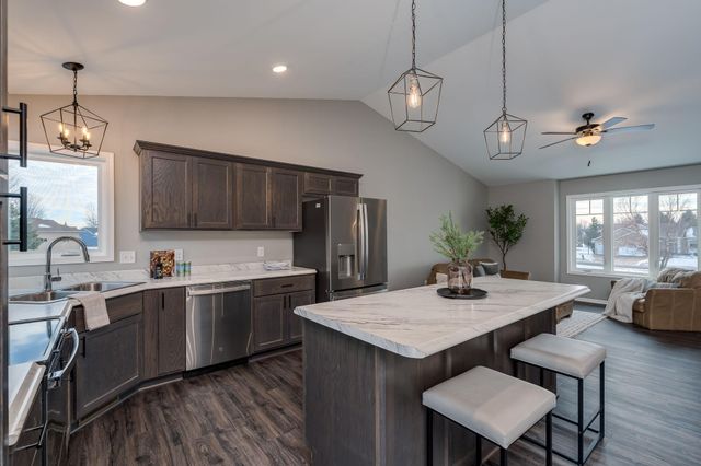 108 Ella Court, Mankato, MN 56001