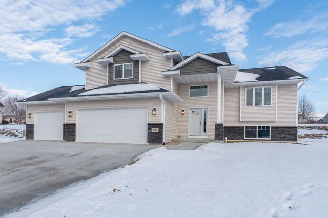 108 Ella Court, Mankato, MN 56001