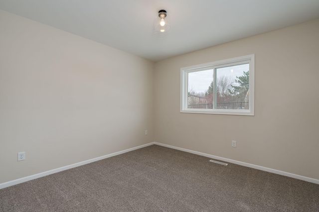 108 Ella Court, Mankato, MN 56001