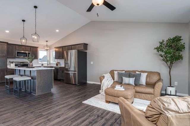 108 Ella Court, Mankato, MN 56001