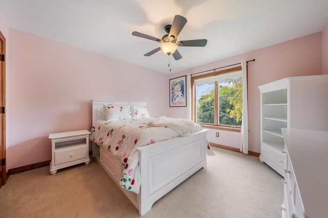 1606 S CARVER LANE, Appleton, WI 54914