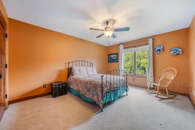 1606 S CARVER LANE, Appleton, WI 54914