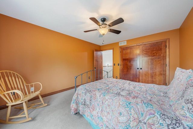 1606 S CARVER LANE, Appleton, WI 54914