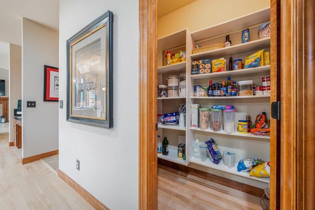 1606 S CARVER LANE, Appleton, WI 54914