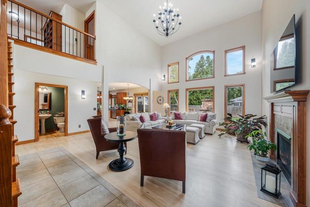 1606 S CARVER LANE, Appleton, WI 54914